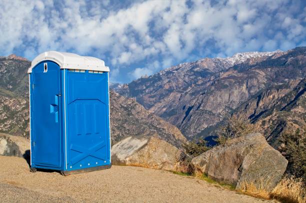 Best Portable bathroom rental  in Schoolcraft, MI