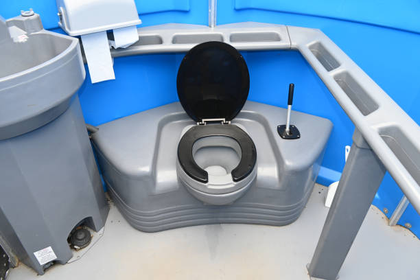Best Luxury portable toilet rental  in Schoolcraft, MI